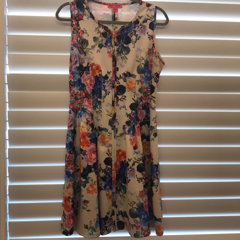 Betsey Johnson Floral Sleeveless Dress